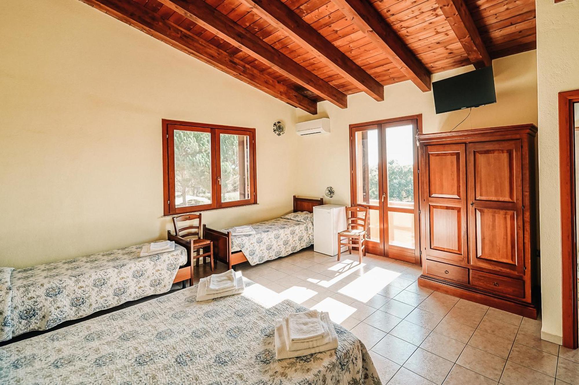 Agriturismo Rocce Bianche Arbus Exterior foto