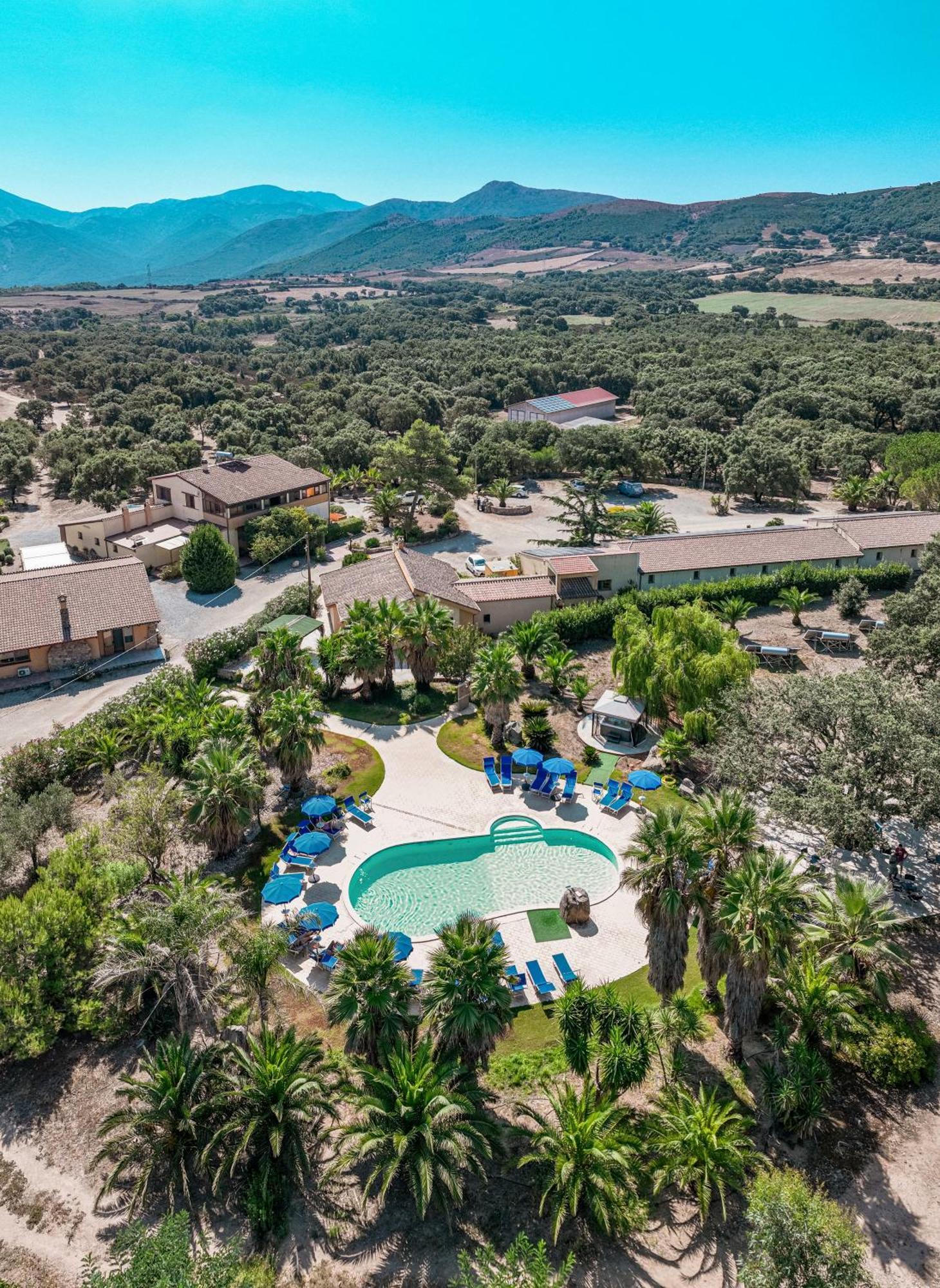 Agriturismo Rocce Bianche Arbus Exterior foto