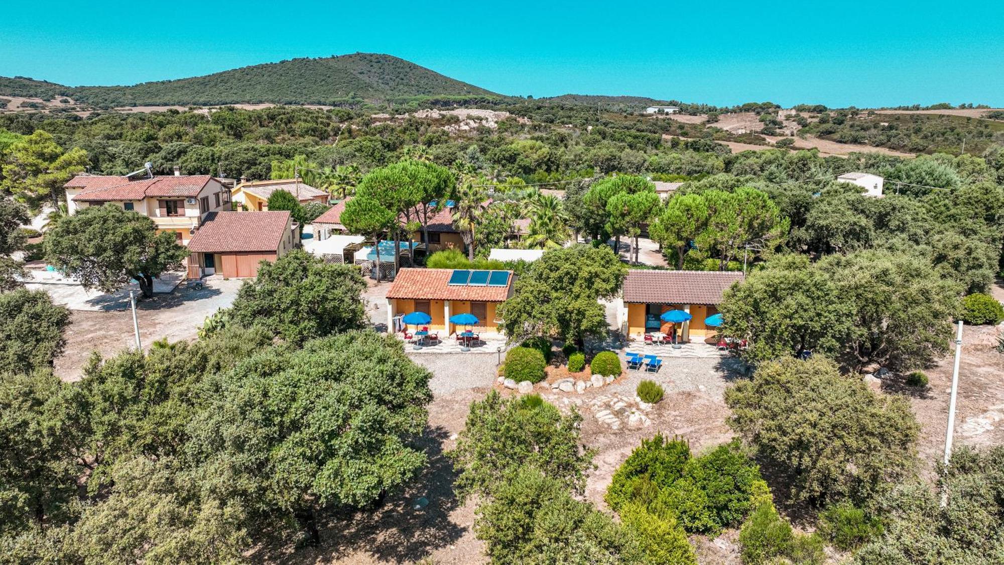 Agriturismo Rocce Bianche Arbus Exterior foto