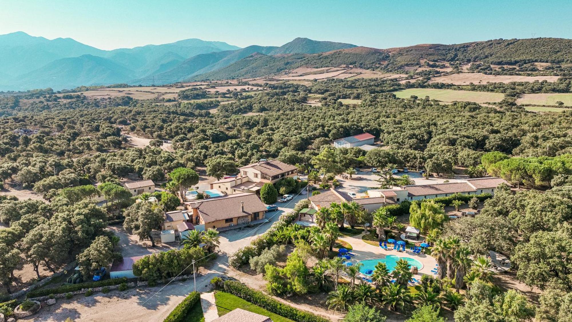 Agriturismo Rocce Bianche Arbus Exterior foto