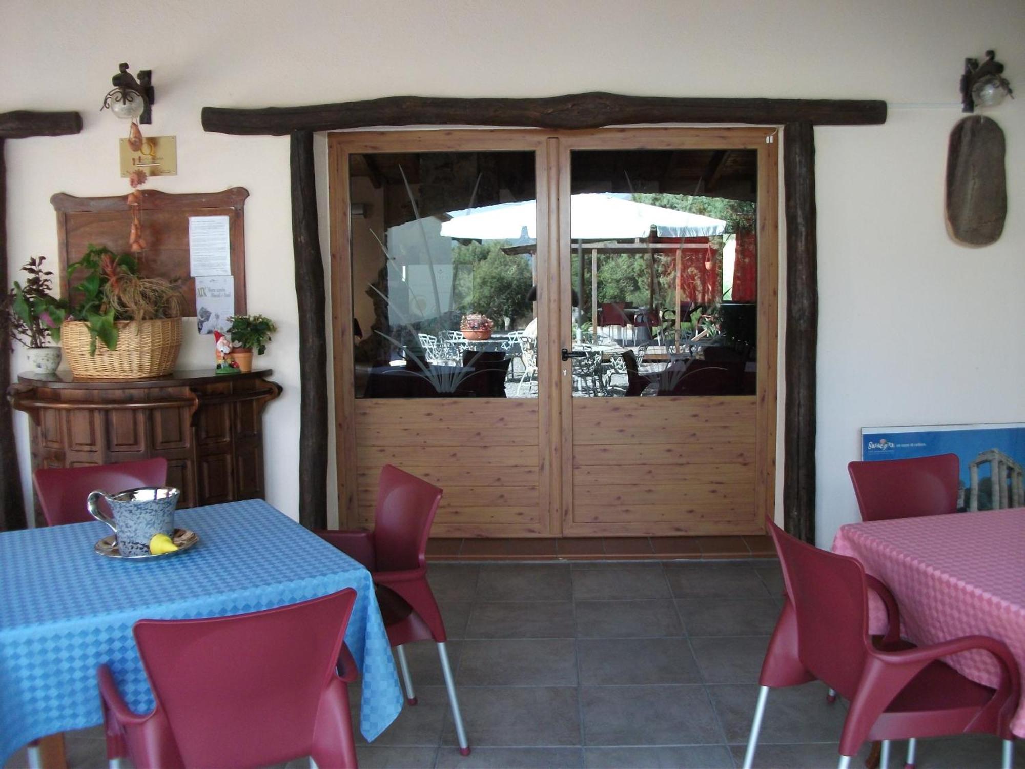 Agriturismo Rocce Bianche Arbus Exterior foto