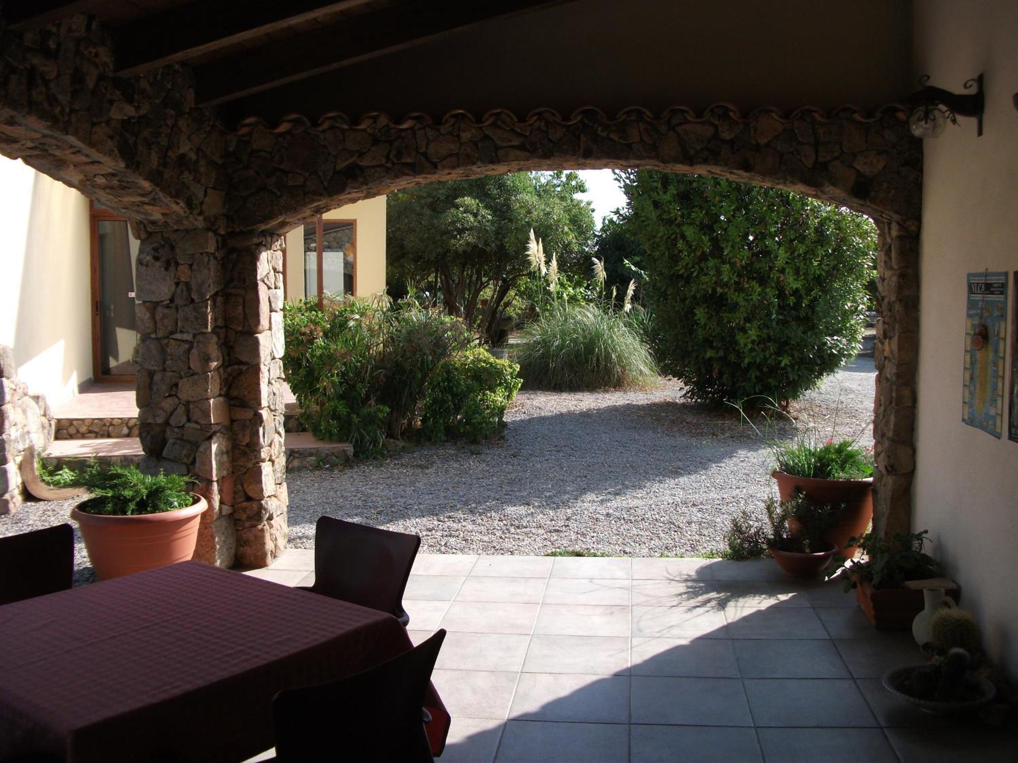 Agriturismo Rocce Bianche Arbus Exterior foto