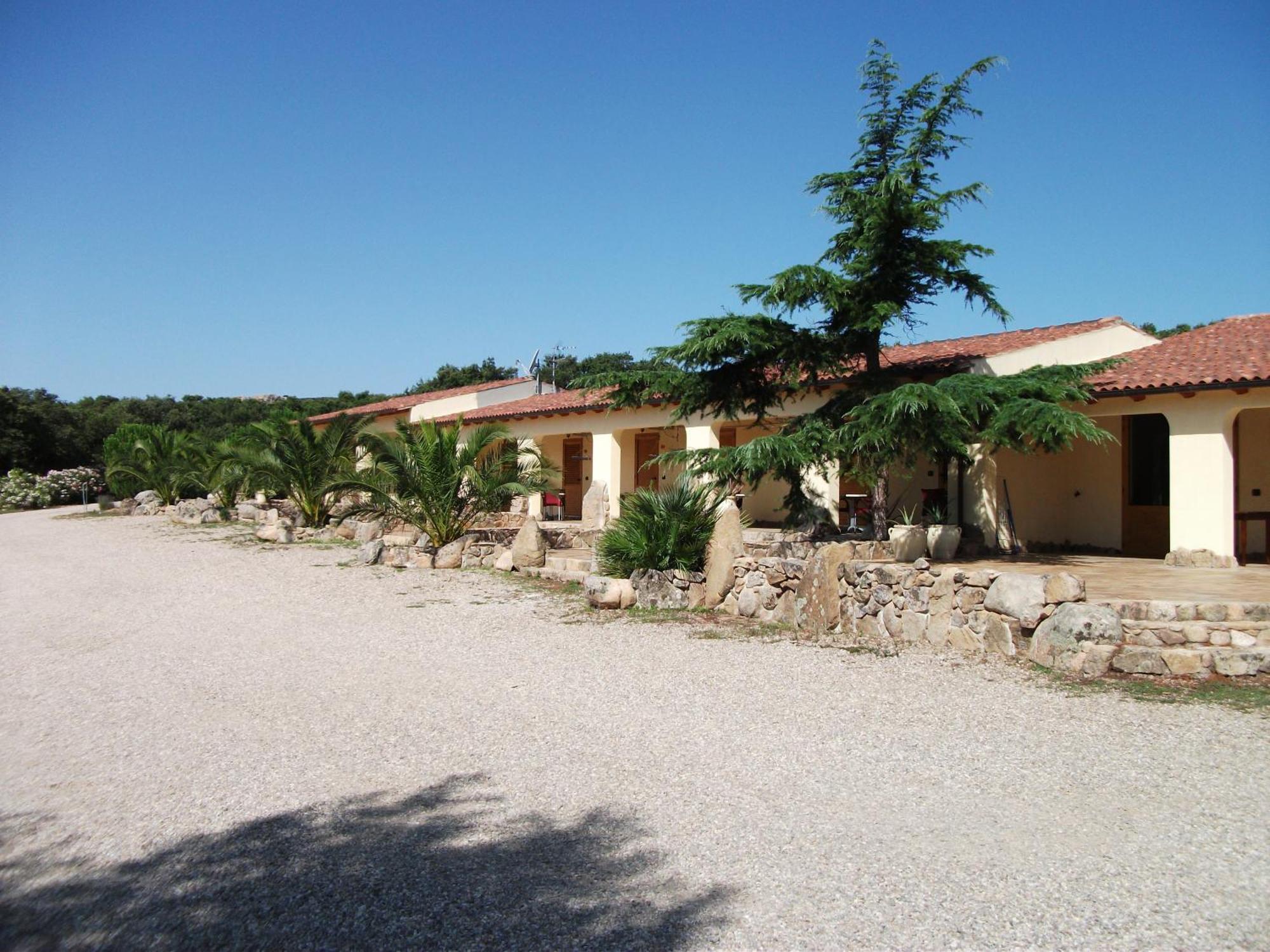 Agriturismo Rocce Bianche Arbus Exterior foto