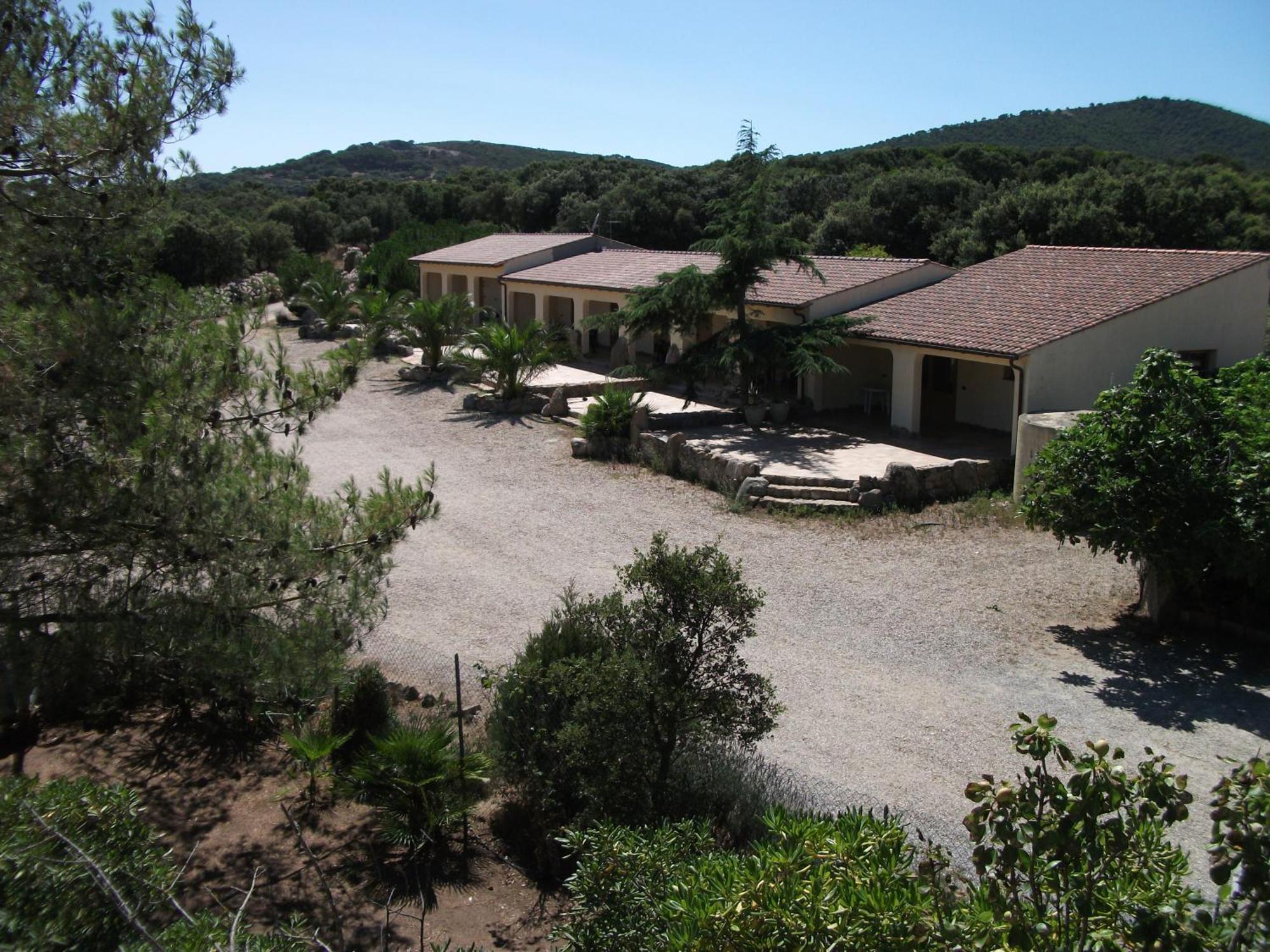 Agriturismo Rocce Bianche Arbus Exterior foto